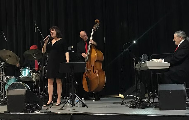 Cheryl performing at the Little Creek Casino